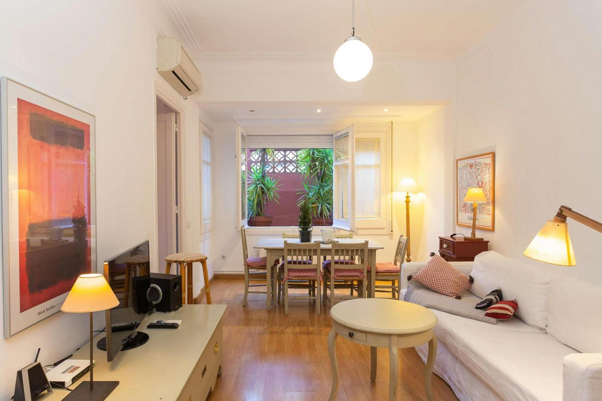 Fantastic Apartment Near Placa Francesc Macia In L'Eixample Esquerra Barcelona Exterior foto